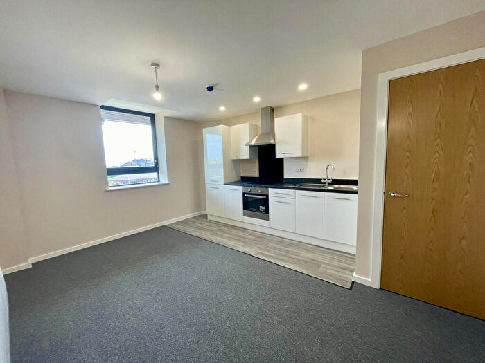 1 Bedroom Apartment To Rent In Balmoral House, Windsor Street, Salford, Manchester, M5