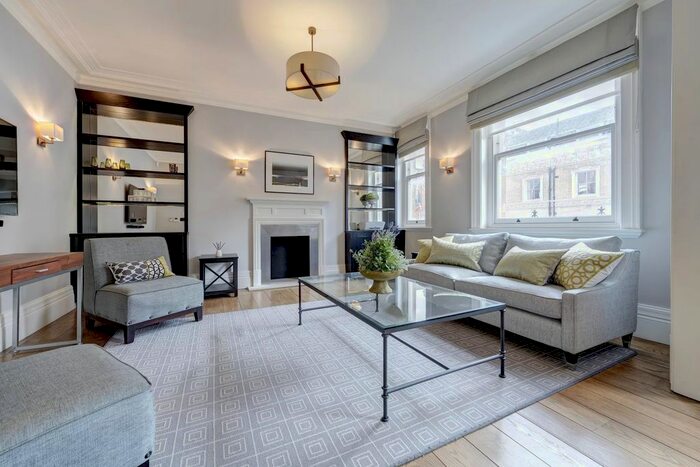 2 Bedroom Flat To Rent In South Audley Street, Mayfair, W1K