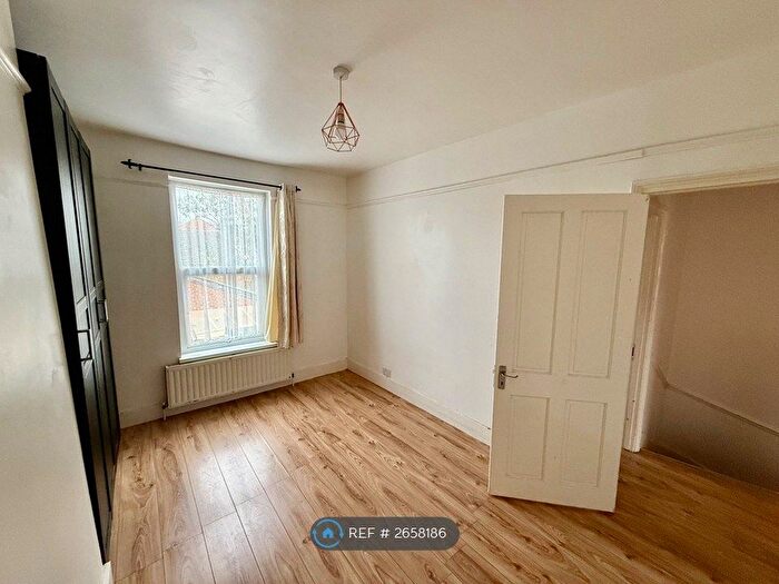 1 Bedroom Flat To Rent In Walthamstow, London, E17
