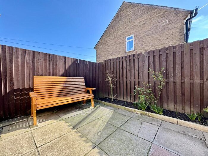 2 Bedroom Semi-Detached House For Sale In Warneford Rise, Cowlersley, Huddersfield, HD4