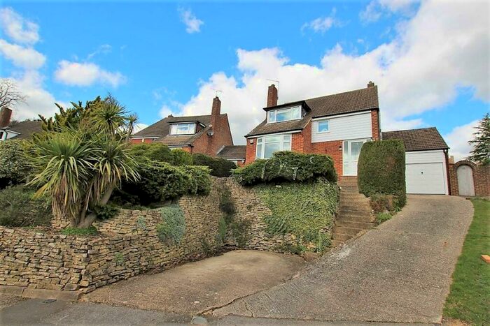 3 Bedroom House To Rent In Fontwell Drive, Reading, RG30