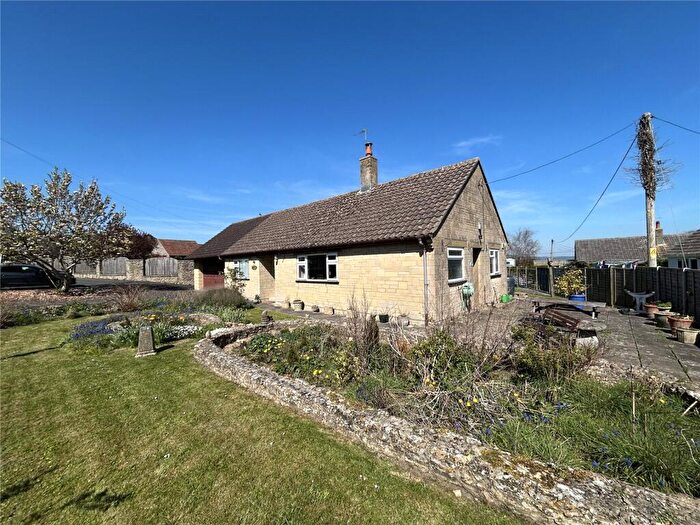 3 Bedroom Bungalow For Sale In Yenston, Templecombe, Somerset, BA8
