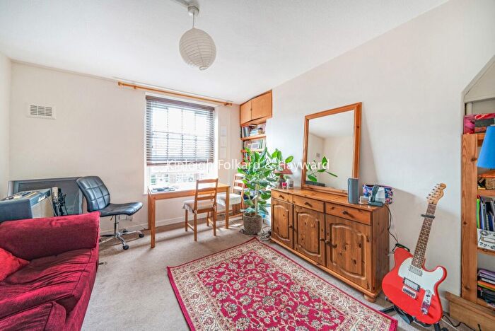 1 Bedroom Flat To Rent In Clayton Street, London, SE11
