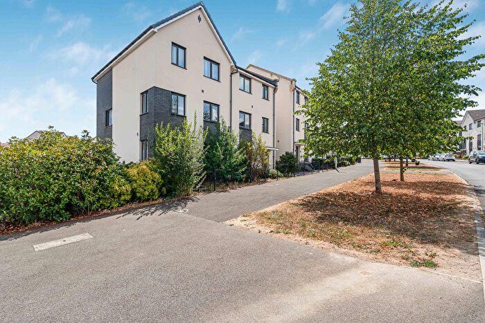 4 Bedroom Semi Detached House For Sale In Buttercup Way, Newton Abbot, TQ12