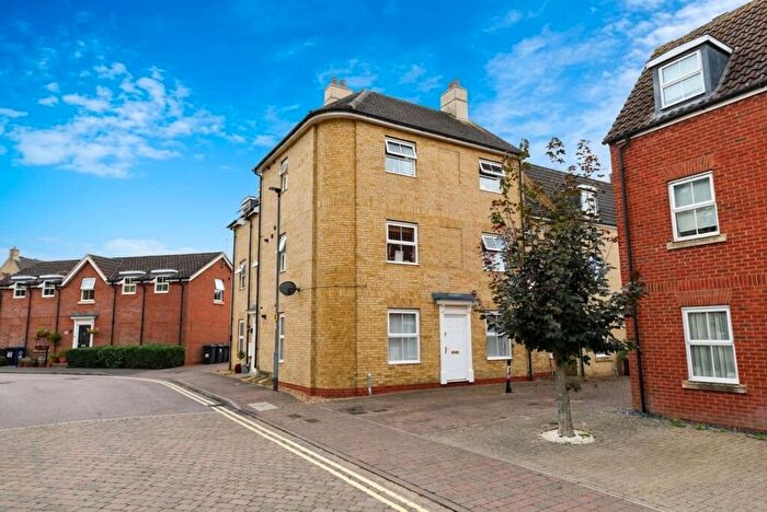 1 Bedroom Flat For Sale In Christie Drive, Huntingdon, PE29