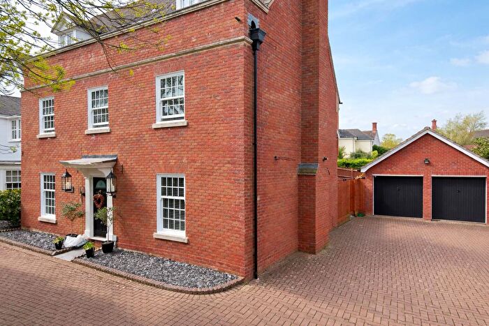 5 Bedroom Detached House For Sale In Ickworth Close, Great Notley, Braintree, CM77