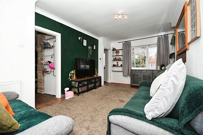 3 Bedroom Terraced House For Sale In St. Augustines Crescent, Chesterfield, Derbyshire, S40