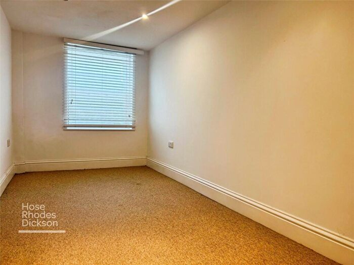 2 Bedroom Apartment To Rent In Princess Beatrice Court, Denmark Road, PO31