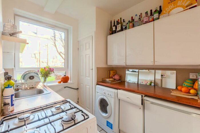 1 Bedroom Flat To Rent In Weston Street, Borough, London, SE1