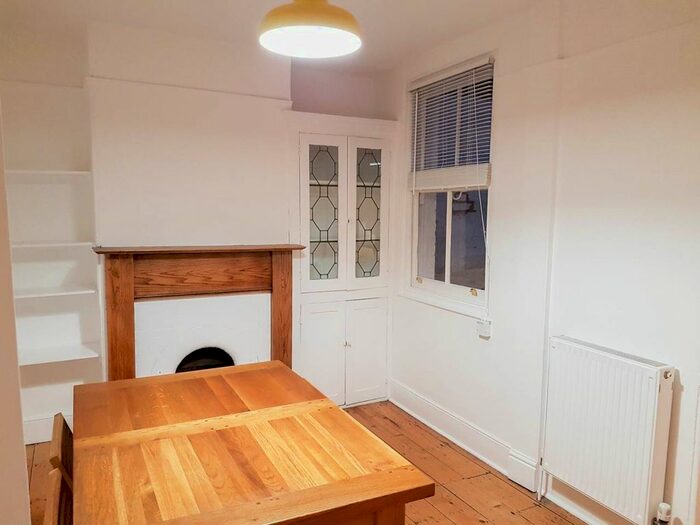 2 Bedroom Property To Rent In Radford Road, St. Leonards, Exeter, EX2