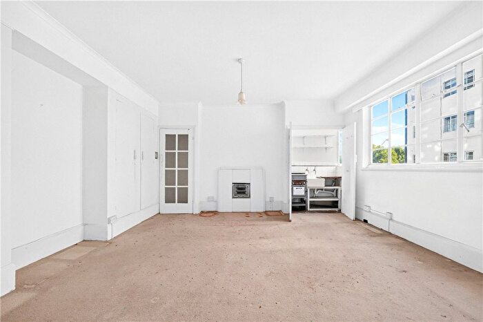 Studio For Sale In Sloane Avenue, Chelsea, London, SW3