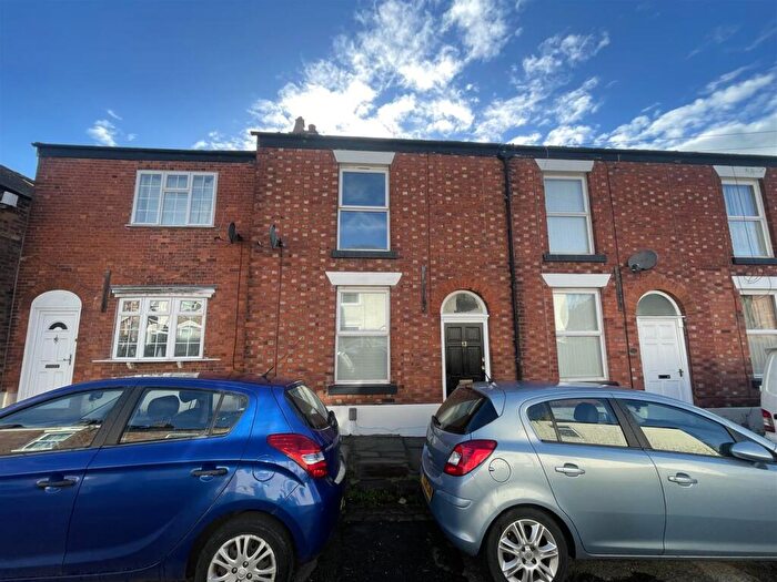 2 Bedroom Terraced House To Rent In Peel Street, Macclesfield, SK11