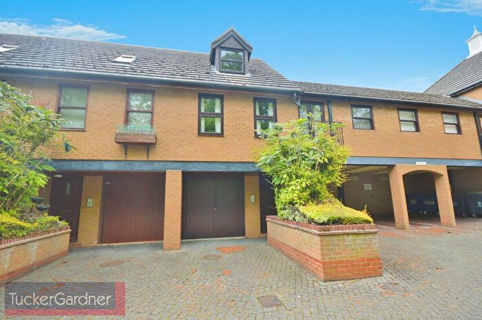 1 Bedroom Property To Rent In Pine Court, Cambridge, CB24