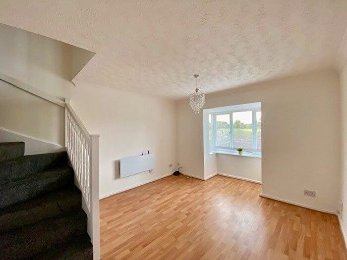2 Bedroom End Of Terrace House To Rent In Lupin Walk, Aylesbury, HP21