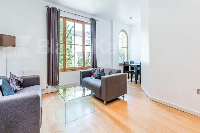 2 Bedroom Flat To Rent In Kingsdown Road, Holloway, N19
