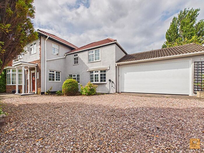 5 Bedroom Detached House For Sale In Dial Park Road, Offerton, Stockport, SK2