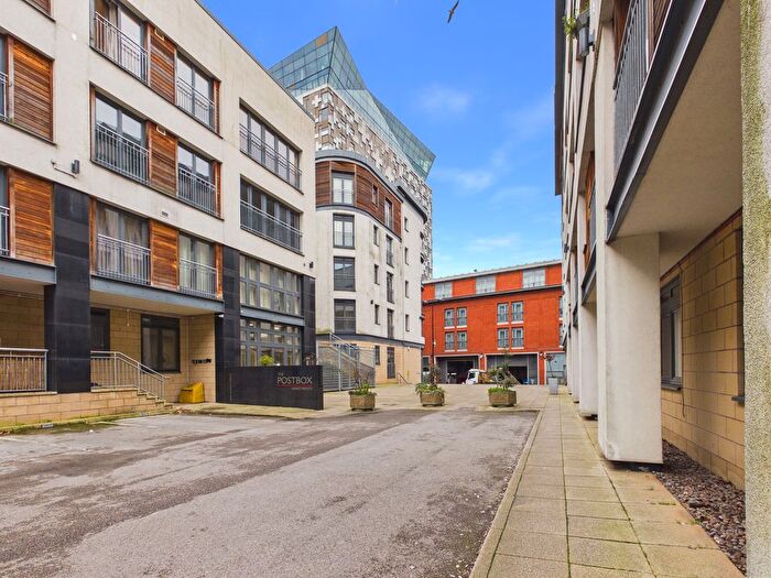2 Bedroom Flat For Sale In Upper Marshall Street, Birmingham, B1