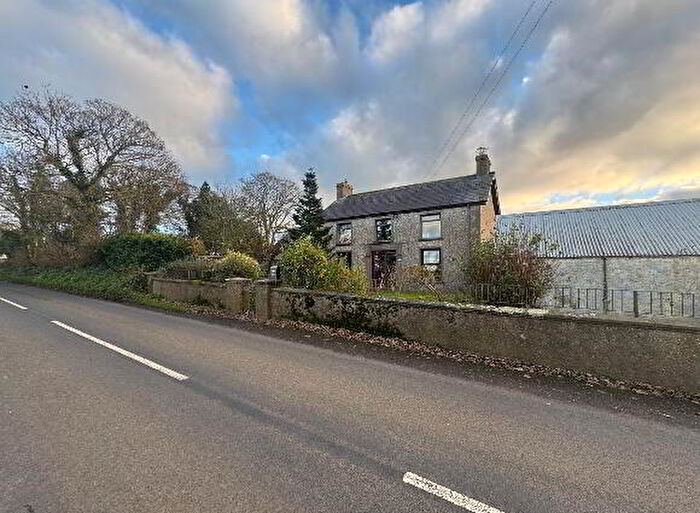4 Bedroom Detached Farm House For Sale In Carncullough Road, Ballymoney, BT53