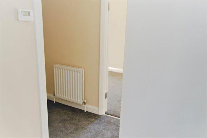 2 Bedroom Flat To Rent In Kenton Lane, Kenton, HA3