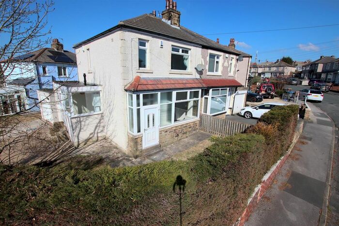 3 Bedroom Semi Detached House For Sale In Thornacre Crescent, Shipley, BD18