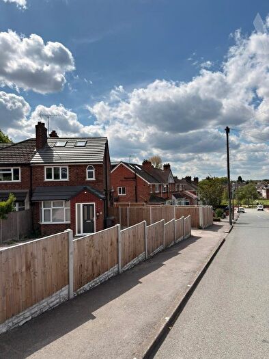 5 Bedroom Semi Detached House To Rent In Victor Road, Elmdon, Solihull, West Midlands, B92