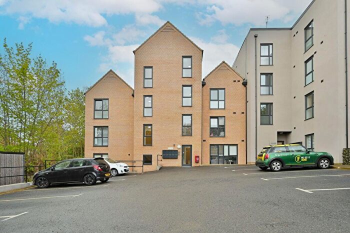 2 Bedroom House For Sale In Valley Green, Hemel Hempstead, HP2
