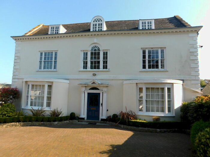 1 Bedroom Flat To Rent In North Street, Axminster EX13