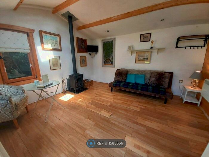 1 Bedroom Detached House To Rent In Marlborough Road, London, SW19