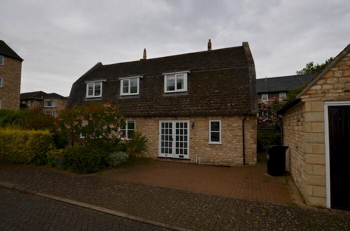 3 Bedroom Detached House To Rent In Lambert Mews, Stamford, PE9