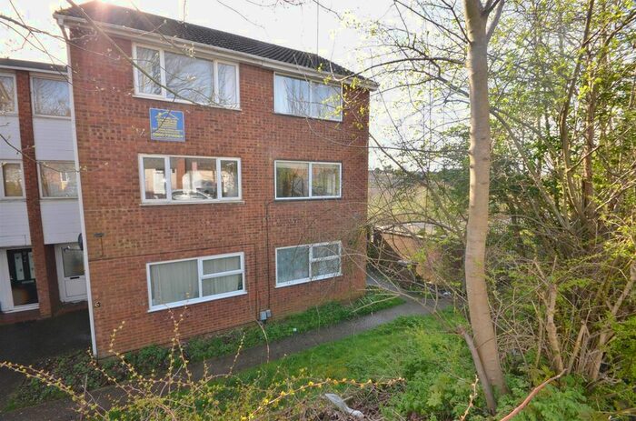 2 Bedroom Maisonette To Rent In Brendon Avenue, Luton, LU2