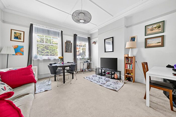 1 Bedroom Flat For Sale In Lansdowne Way, Lansdowne House, SW8