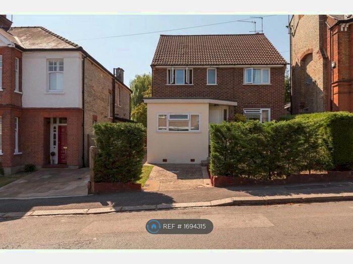 2 Bedroom Maisonette To Rent In Barnet, Barnet, EN5