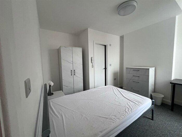 5 Bedroom Terraced House To Rent In Fratton Road, Fratton, Portsmouth, PO1