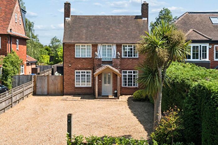 3 Bedroom Detached House For Sale In Lakes Lane, Beaconsfield, HP9