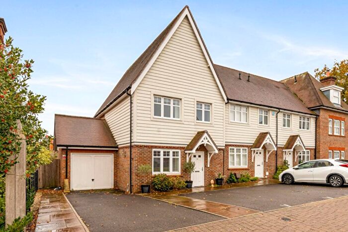 3 Bedroom Semi Detached House For Sale In The Boulevard, Horsham, RH12