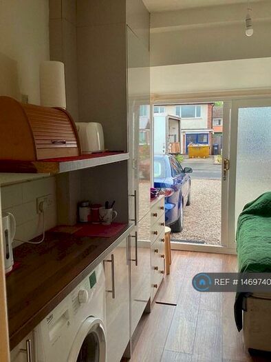 Studio To Rent In St. Christophers Close, Warwick, CV34