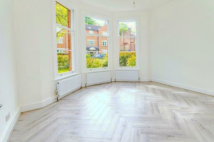 2 Bedroom Flat To Rent In Victoria Crescent, Crystal Palace, London, SE19