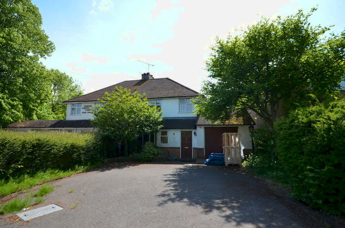 3 Bedroom Semi-Detached House To Rent In South Avenue, Farnham, Surrey, GU9