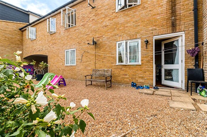 1 Bedroom Apartment For Sale In Jamaica Street, Whitechapel, E1