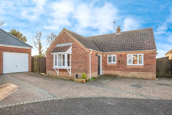 3 Bedroom Detached Bungalow For Sale In Orchard Close, Mundesley, Norwich, NR11