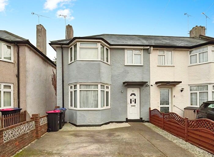 3 Bedroom End Terrace House For Sale In Surrey Avenue, Leigh-On-Sea, SS9