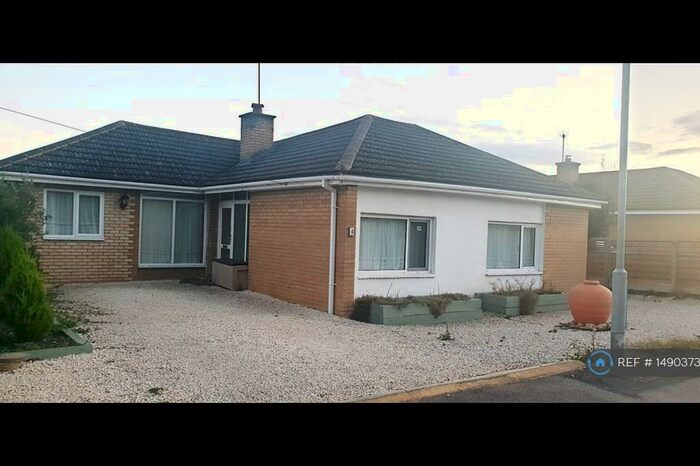 4 Bedroom Bungalow To Rent In Chiltern Court, Winslow, Buckingham, MK18