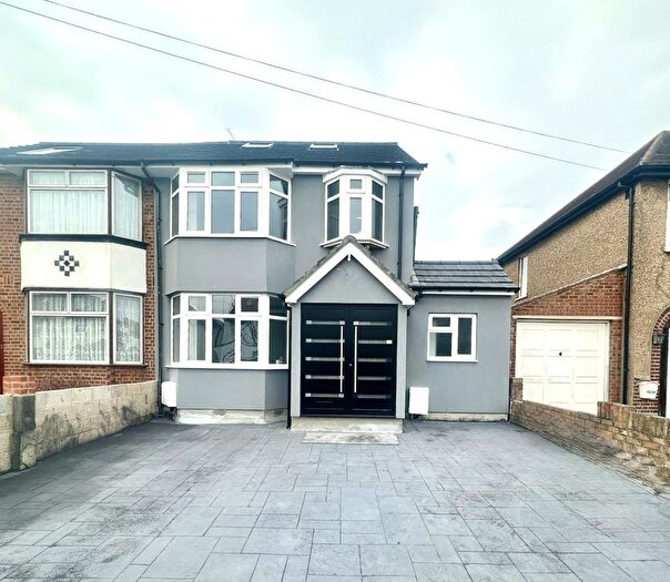 5 Bedroom Semi-Detached House To Rent In Windsor Avenue, Uxbridge, Greater London, UB10