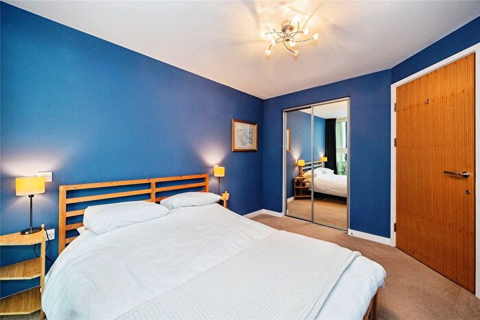 1 Bedroom Flat For Sale In Gunwharf Quays, Portsmouth, Hampshire, PO1