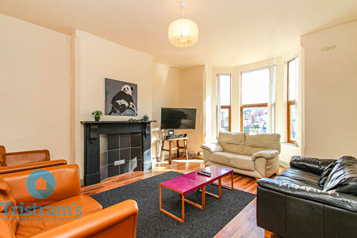 9 Bedroom Town House To Rent In Gedling Grove, Arboretum, NG7