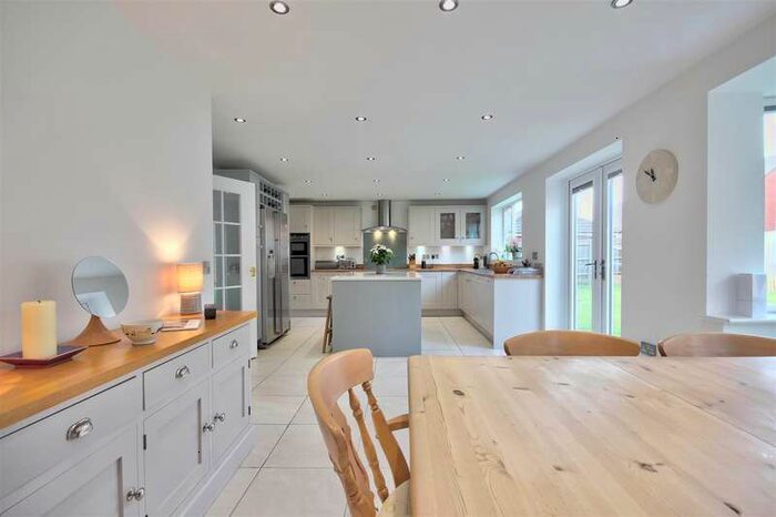 5 Bedroom Detached House For Sale In Weare Close, Billesdon, Leicester, LE7