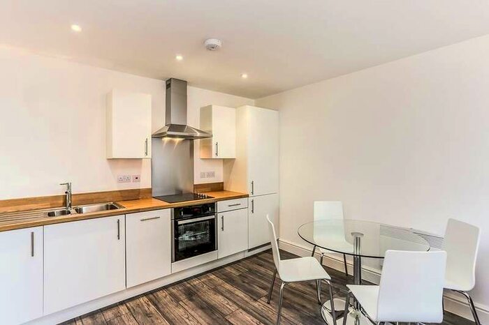 2 Bedroom Flat To Rent In Queen Street, Sheffield, S1