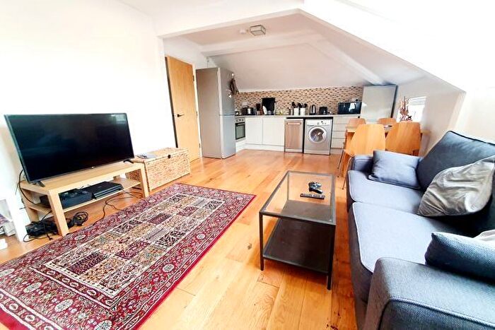 1 Bedroom Flat To Rent In Burghley Road, Kentish Town, NW5