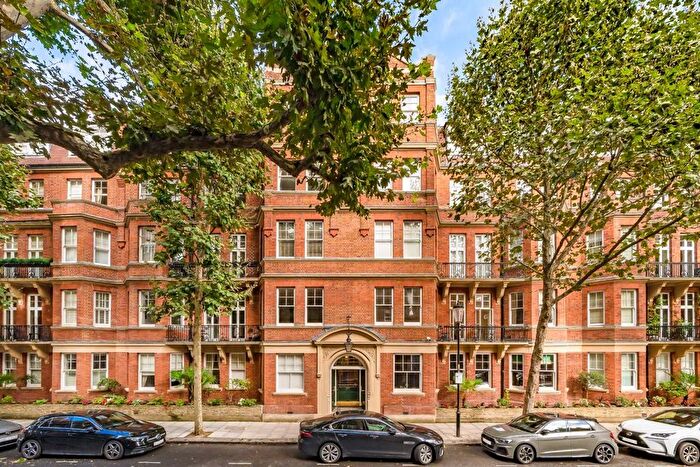3 Bedroom Flat For Sale In Cheyne Court, Chelsea, SW3