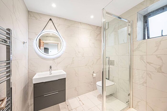 Studio To Rent In Endersleigh Gardens, Hendon, London, NW4